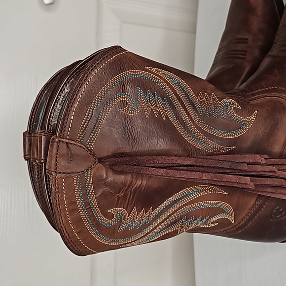 Ariat low fringe heeled brown boot  size 6 - Picture 3 of 15